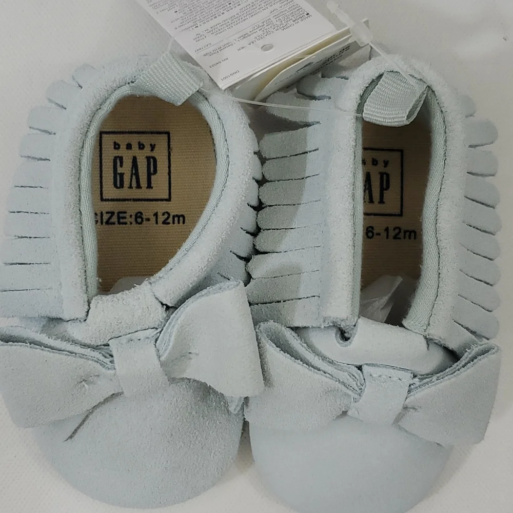 Gap baby girl bowed moccasins Size 6-12 months